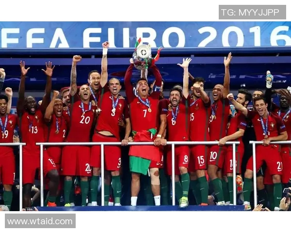 C罗泄漏下一年世界杯夺冠就和女友成婚 球迷：这下怕是永久等不到了